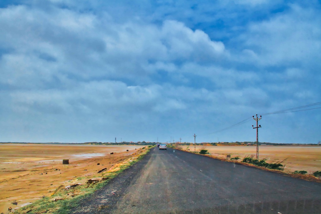 Narayana Sarovar causeway