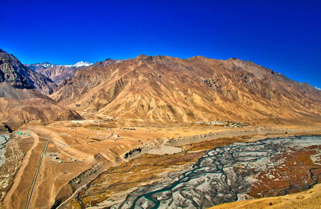 Climbing up from Kaza Climbing up from Kaza