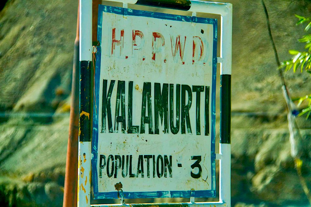 Hamlets with population of 3! Hamlets with population of 3!