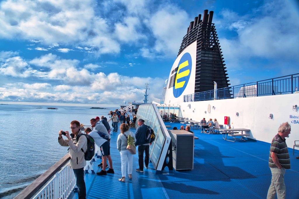 Crossing the Gulf of Finland Crossing the Gulf of Finland