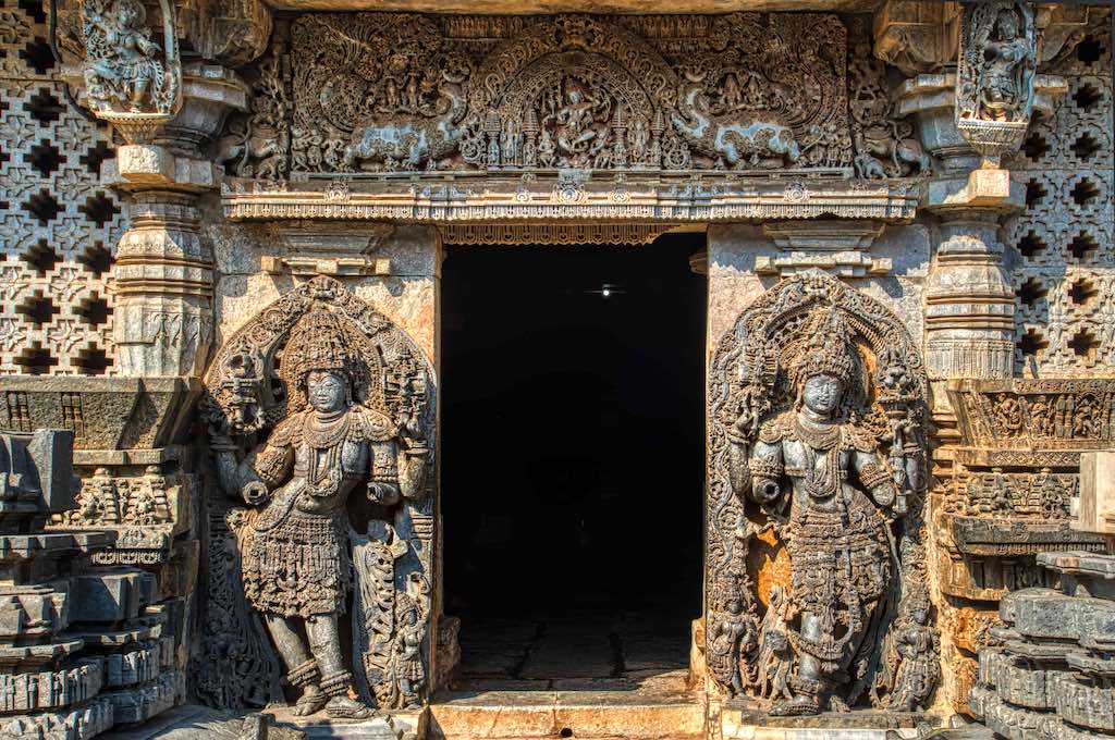 The Dwarapalas at the Mantapa entrance The Dwarapalas at the Mantapa entrance