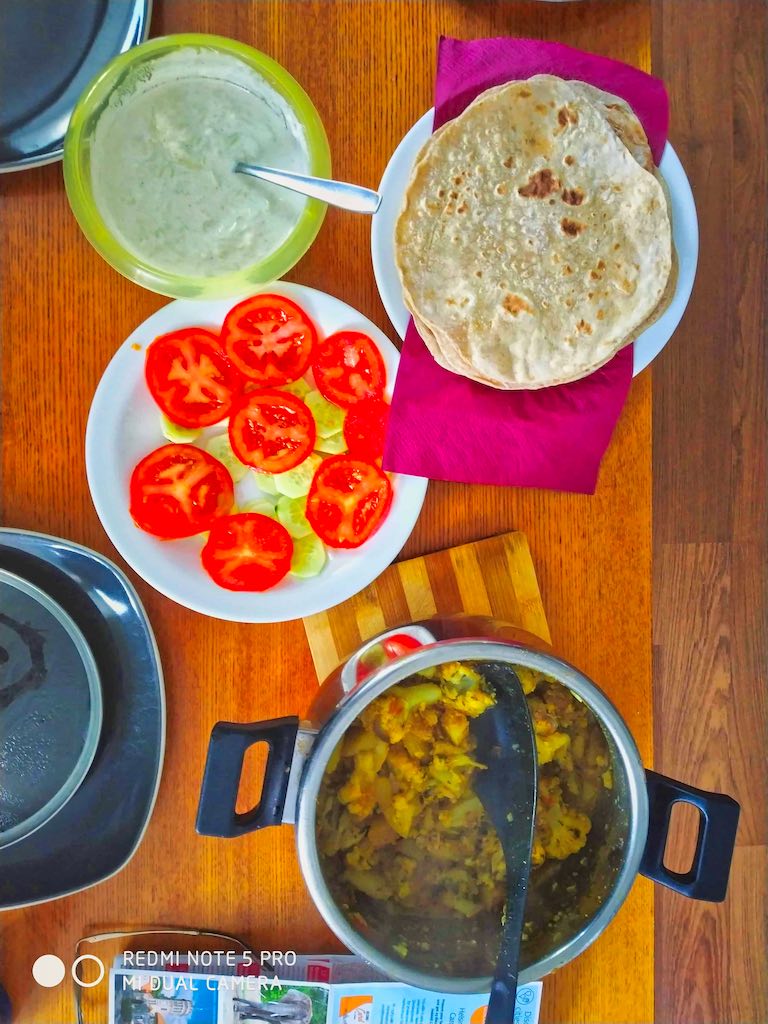 A sumptuous dinner awaits A sumptuous dinner awaits