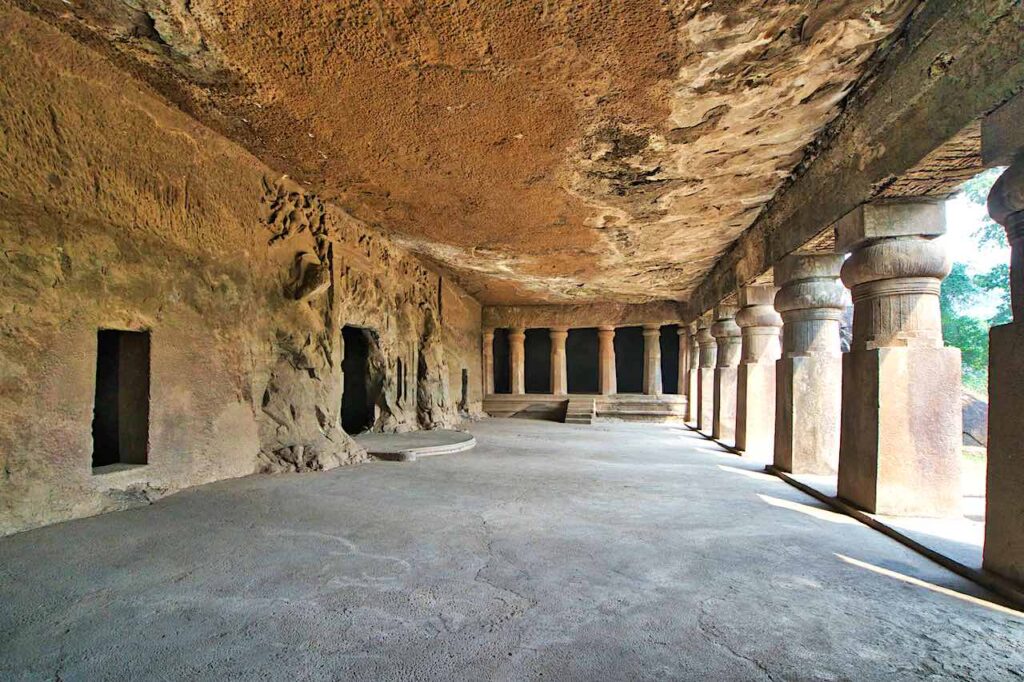Cave No 3-Hall