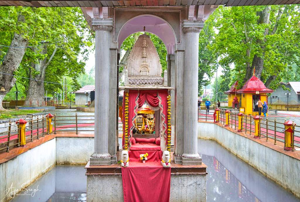 Kheer Bhawani Temple shrine