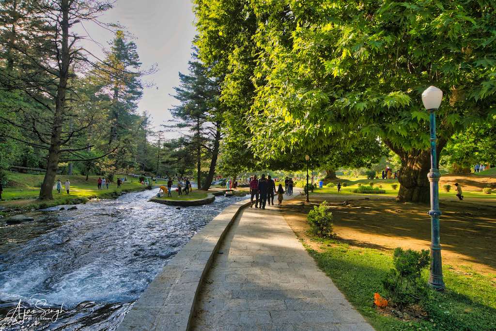 Kokernag Gardens