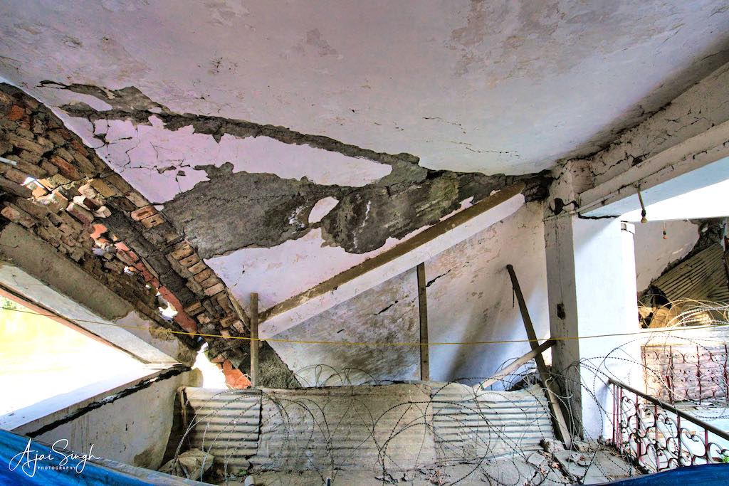 The fallen roof of the temple