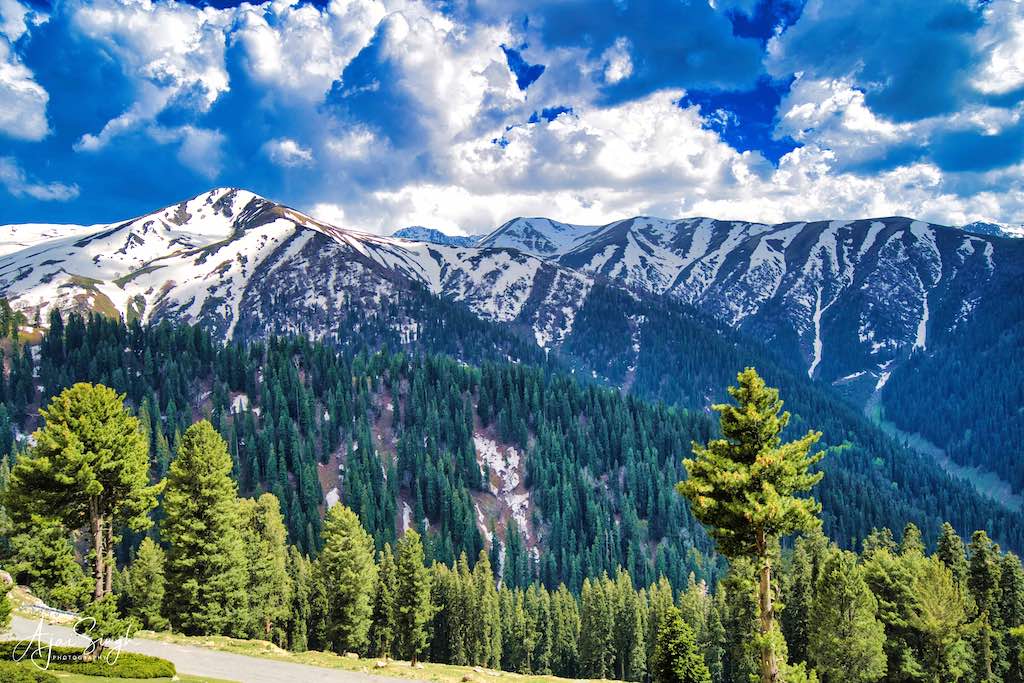 The spectacular landscape of Kashmir