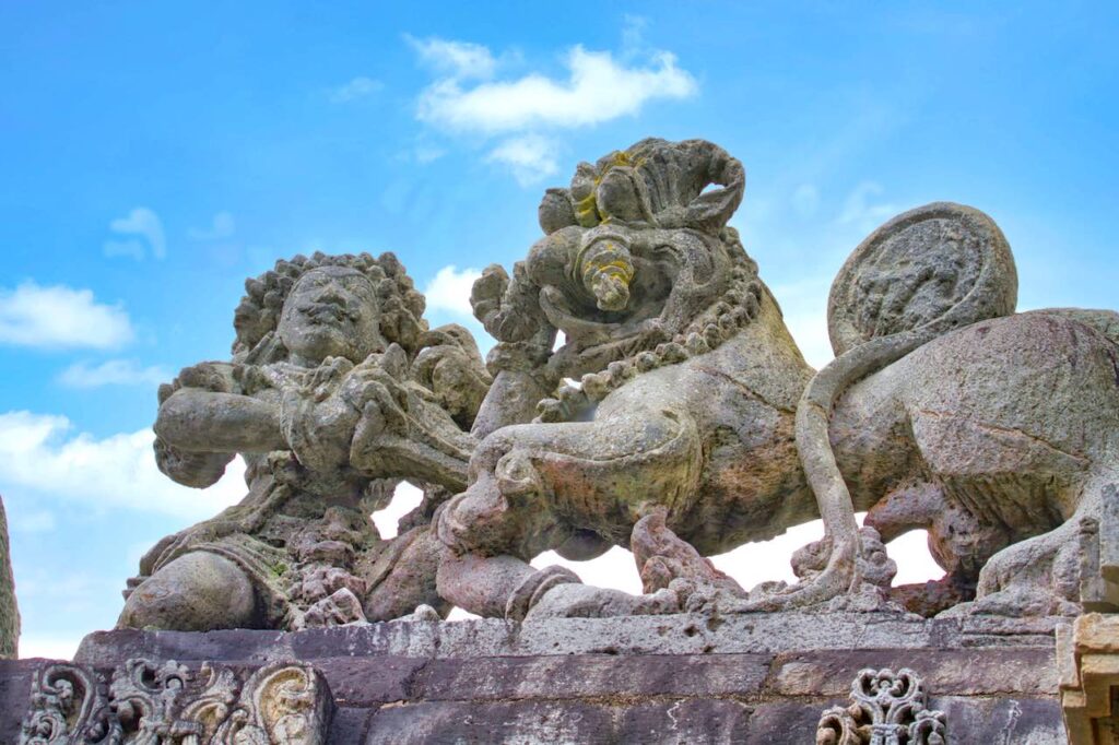 The Hoysala crest of Sala killing the lion
