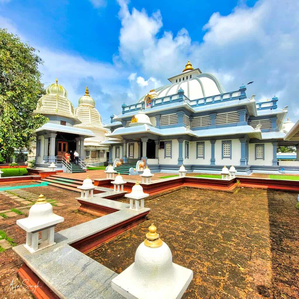 The place emanates calm and peaceful energy to devotees