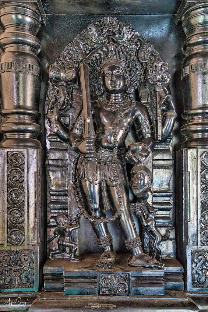 Extraordinary stone sculpture of a dwarapal