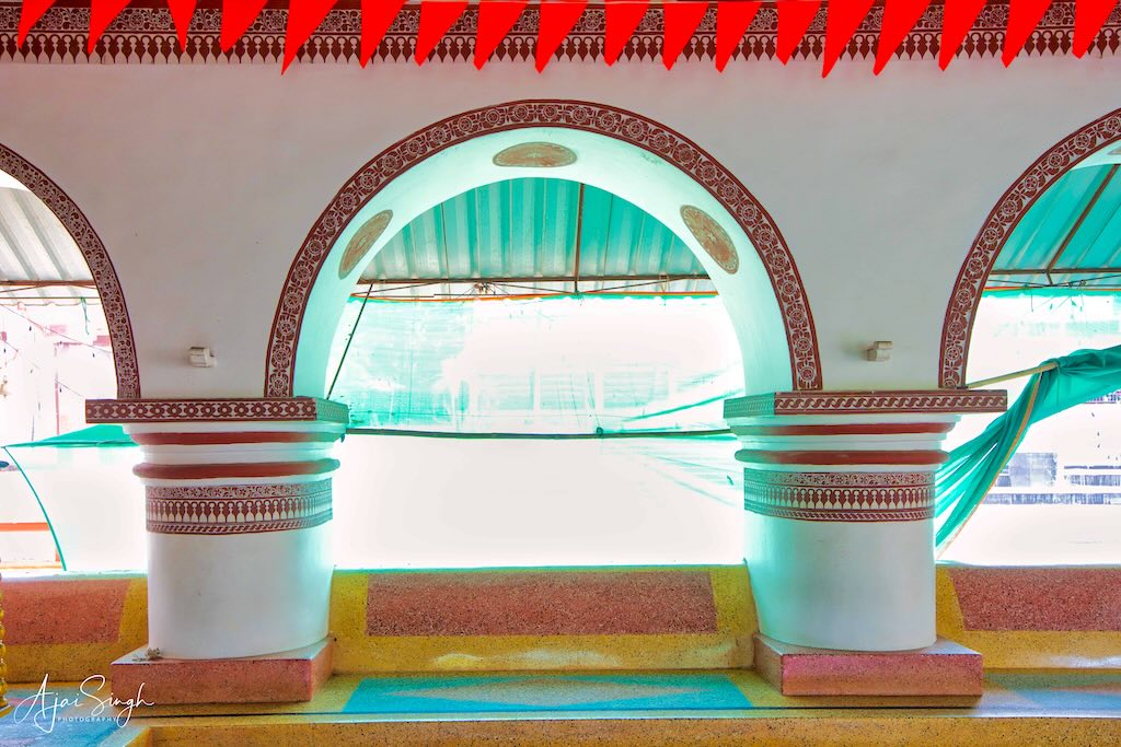 An arch in the sabhamandapa