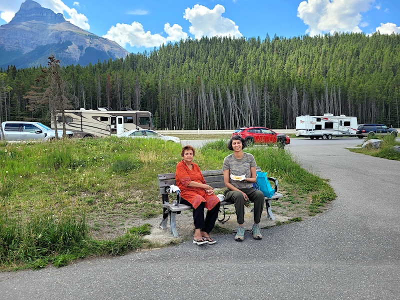 Lunch halt at Castle Mountain area