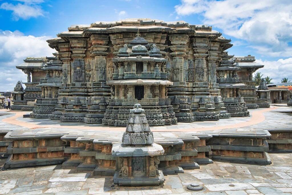 The amazing workmanship of Chennakesava Temple at Belur